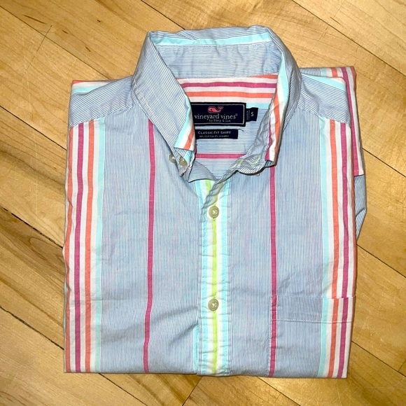 Men’s Vineyard Vines Short Sleeve Button Down​ - Picture 1 of 3
